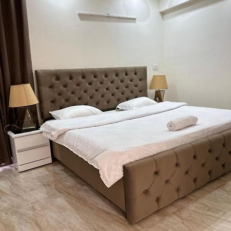 Sky Villa With Private Pool Noida Exterior photo