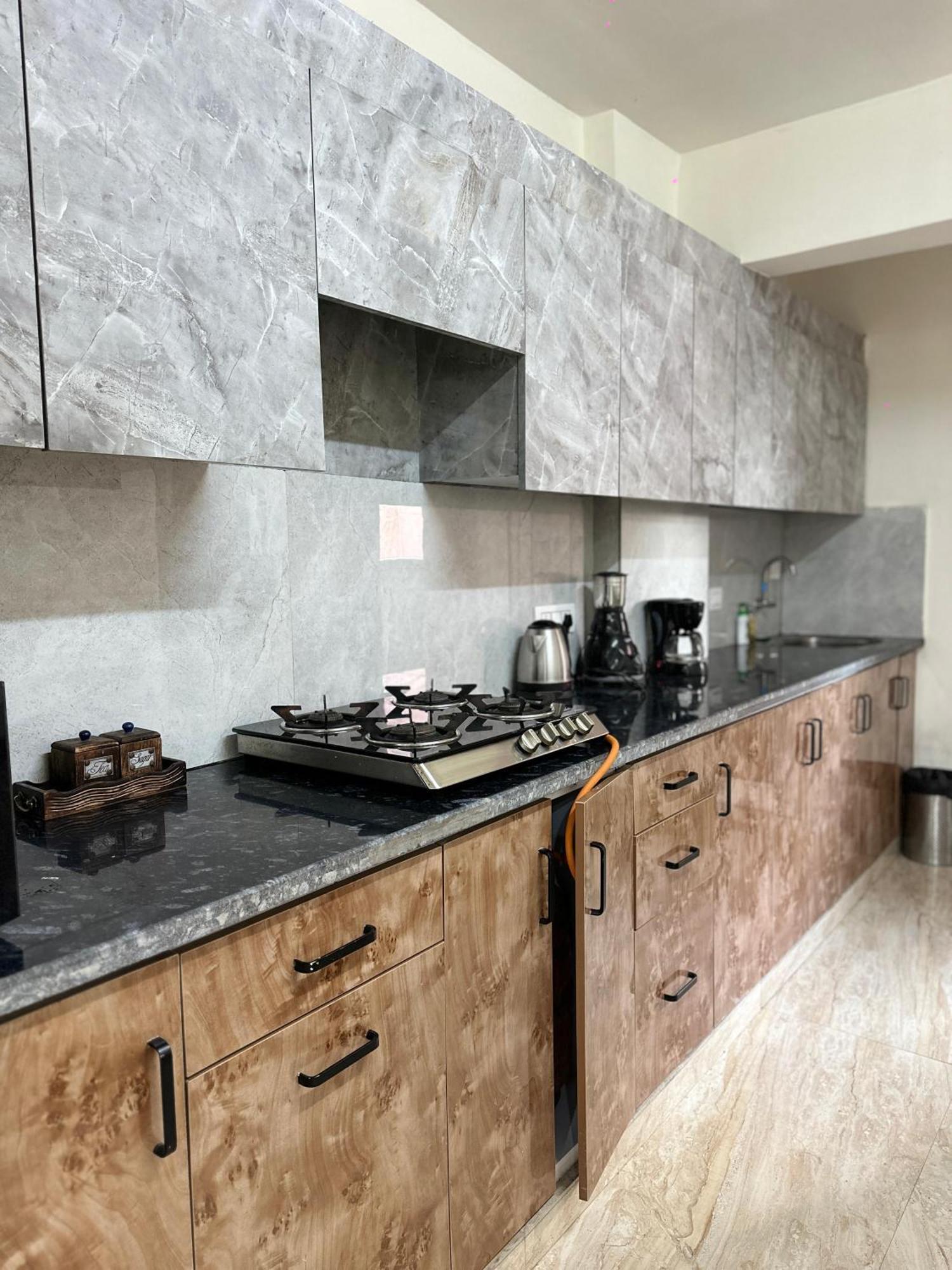 Sky Villa With Private Pool Noida Exterior photo