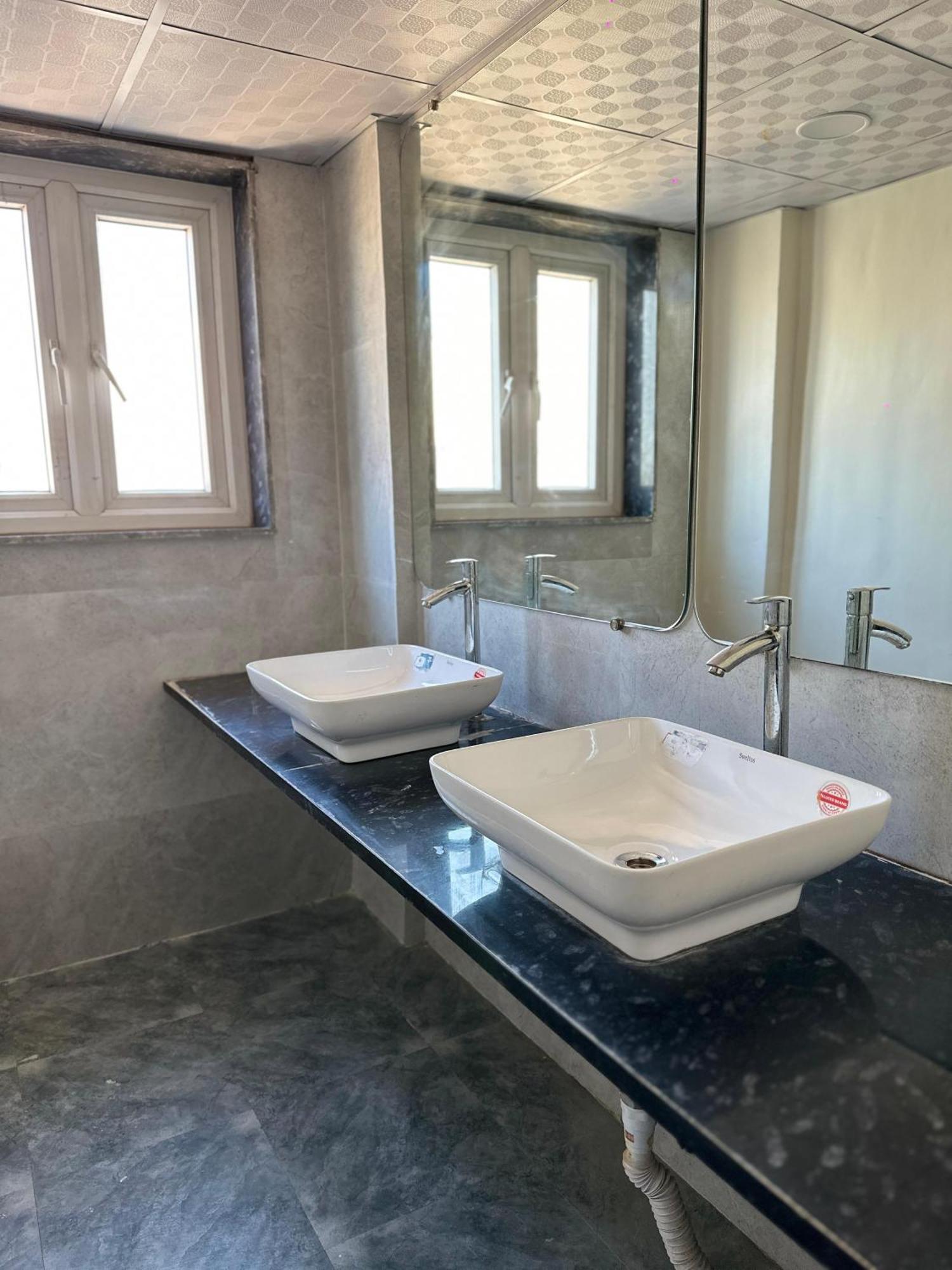 Sky Villa With Private Pool Noida Exterior photo